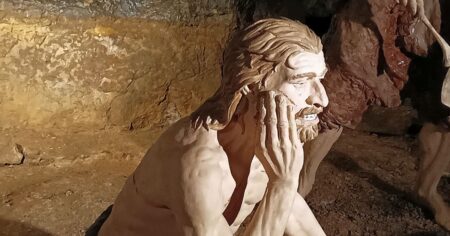 Vědci odhalili tajemství naší DNA. Neandertálští muži měli v pravěku jasnou slabost pro lidské ženy