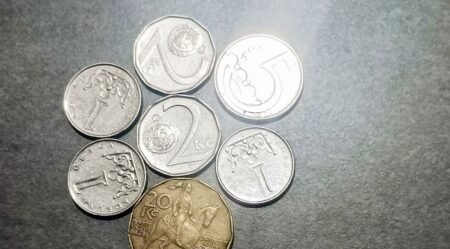 Rozhodují naprosté detaily. Sběratelé odhalili, proč jsou ochotni zaplatit za mince s hvězdou, srpem a kladivem desítky tisíc korun