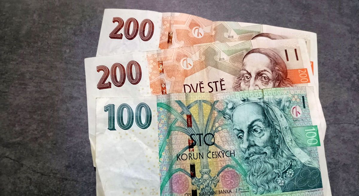 Banky bijí na poplach a varují Čechy: Pokud doma nemáte tuhle částku v hotovosti, hrozí vám problémy