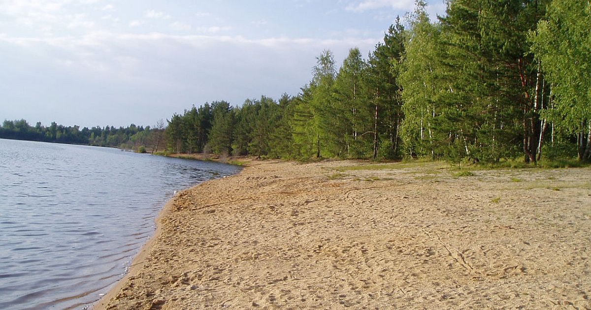 Písek na dně Veselských pískoven „filtruje vodu lépe než úpravna.“ Výsledek připomíná karibskou lagunu