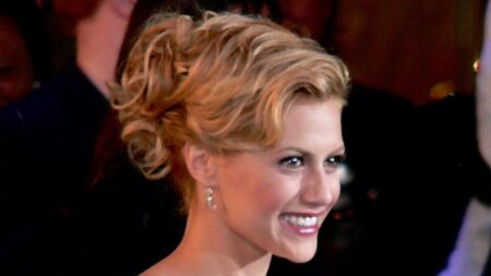 Brittany Murphy a její muž zemřeli v témže domě. Pitva ukázala stejnou příčinu, toxikologie stejné kovy v těle