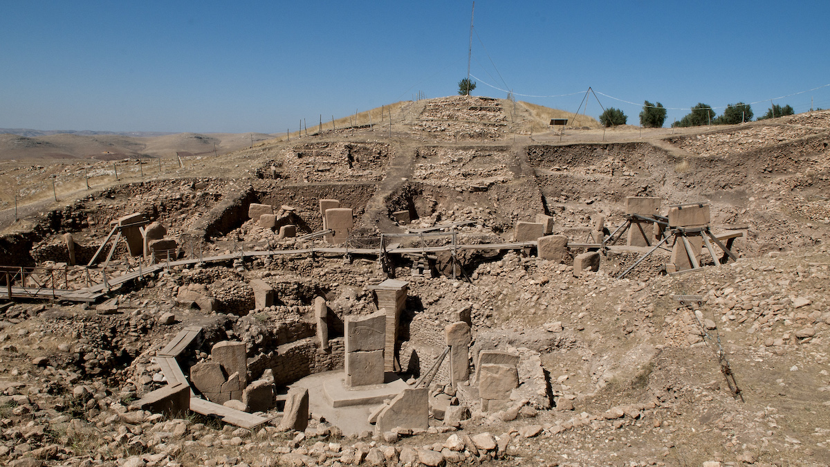 Göbekli Tepe ukazuje, že pravěcí lovci zvládli monumentální stavby dřív, než se čekalo