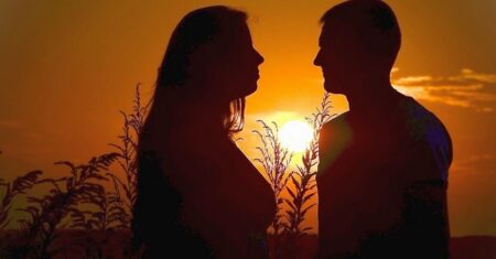 Muž pošle fotku genitálu a čeká obdiv. Sexuoložka popsala kognitivní zkreslení, které za tím stojí