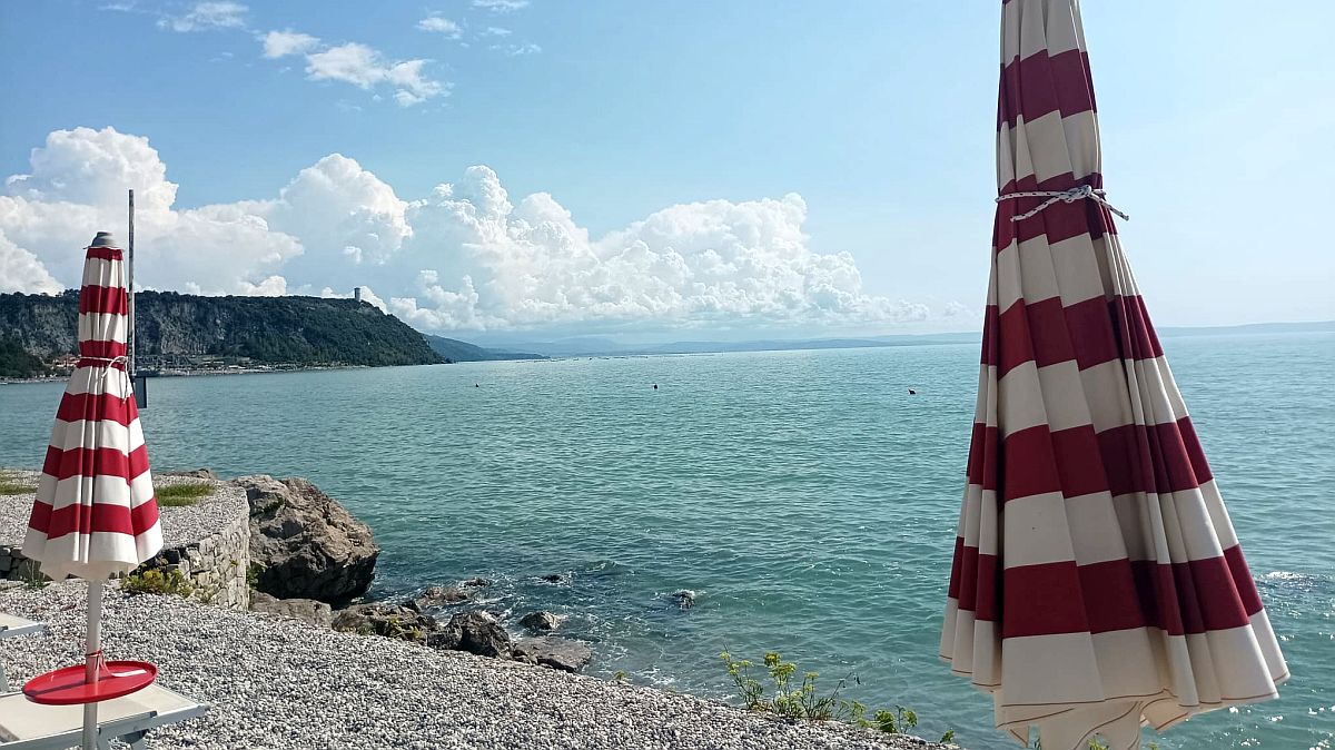 Řecko zakázalo lehátka na 251 plážích. Elafonissi, Zakynthos i Lefkada budou vypadat jako nedotčená příroda