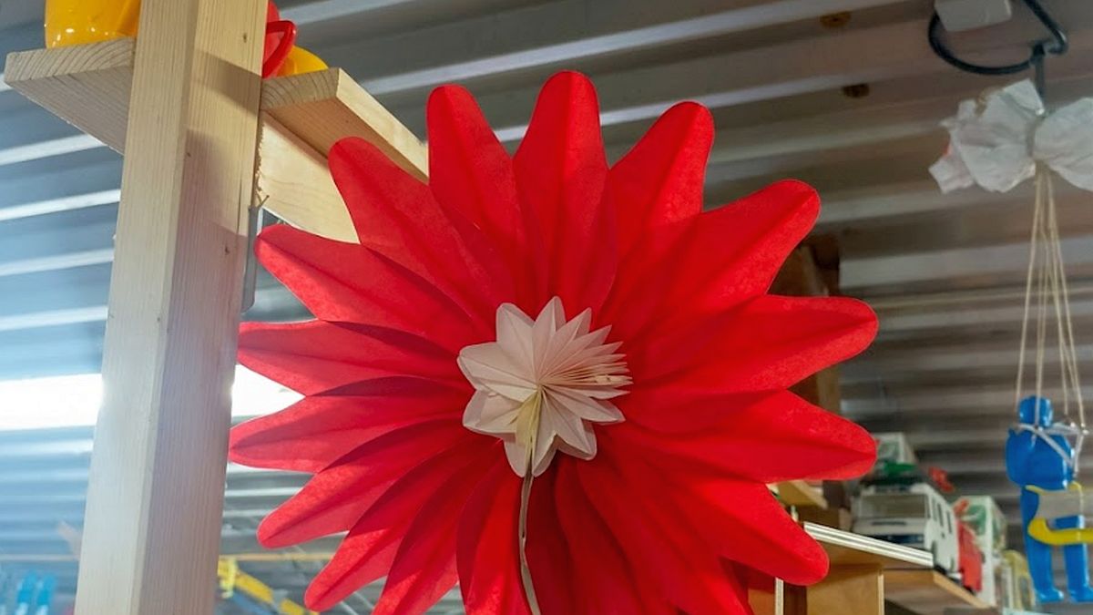 Prohledejte půdu po prarodičích: Obyčejná retro lampa z nočního stolku je dnes cenný designový poklad