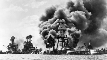 Varování radaru před útokem na Pearl Harbor bylo zaměněno za přílet amerických bombardérů