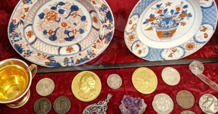 Potápěč u norského pobřeží narazil na loď ze 18. století plnou čínského porcelánu. Ležela 600 metrů pod hladinou, bez kyslíku, který by ji rozložil