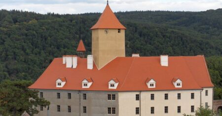 Pod hradem Veveří našli zapomenutou chodbu s kanály. Odváděla dešťovou vodu až do potoka pod přehradou