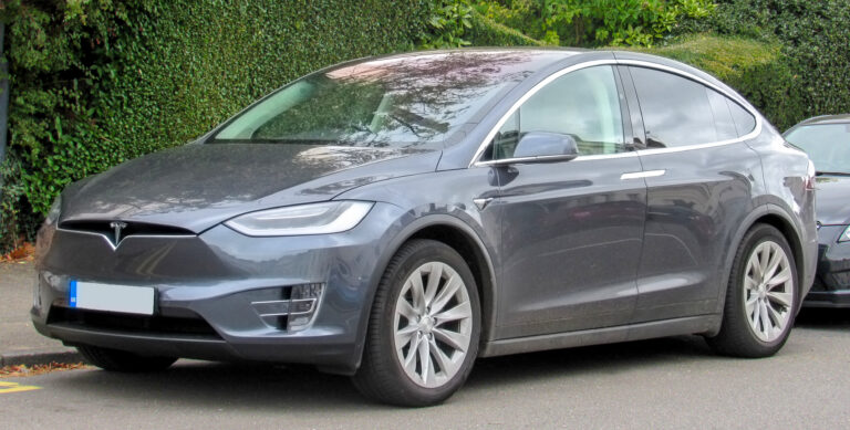 Tesla: co vědět před dovozem Tesly z USA