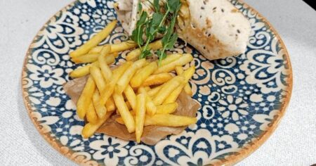 Kolová lázeň změní domácí hranolky k nepoznání. Cukr karamelizuje povrch, budou jako z fastfoodu