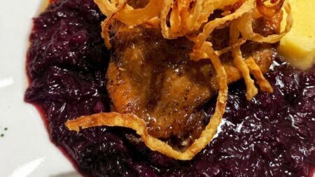 Starý chorvatský recept na dušené zelí řeší problém, který Češi opakují roky. Jedna přísada na konci změní chemii celého hrnce